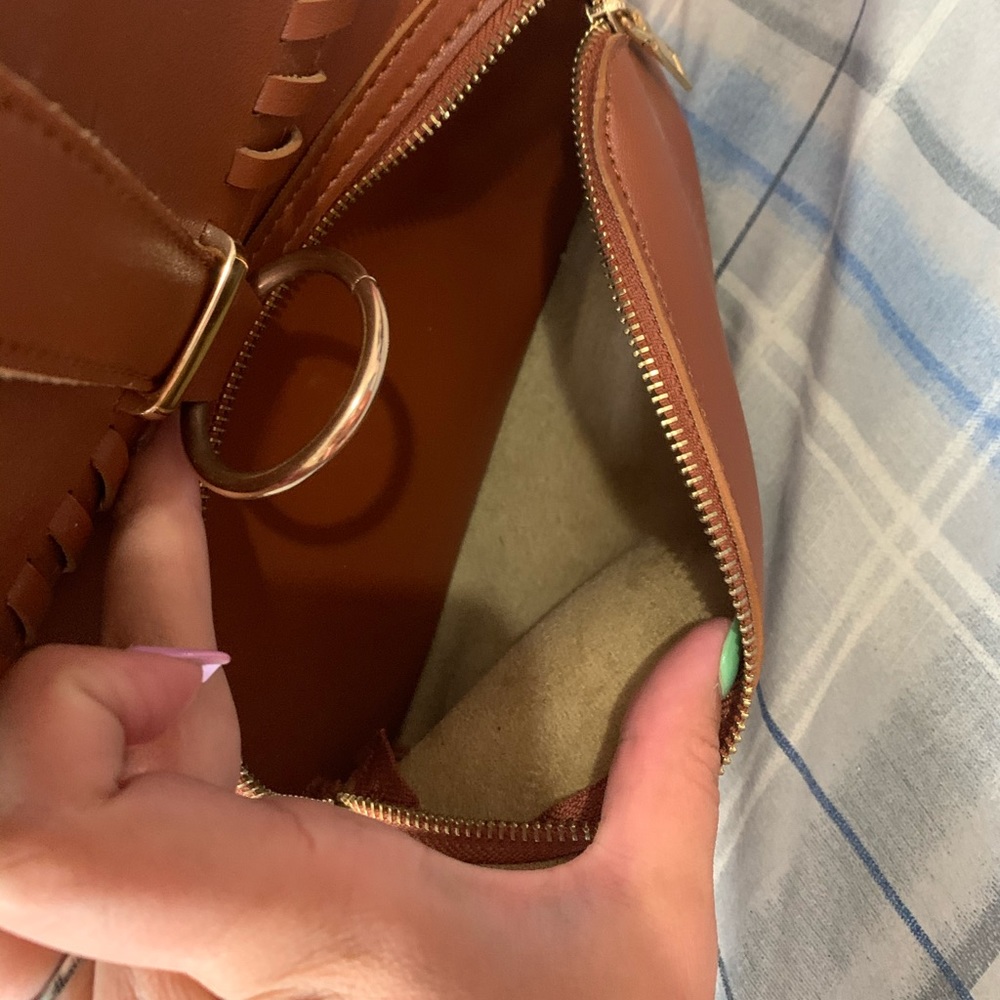 Purse/Backpack - Picture 2 of 4